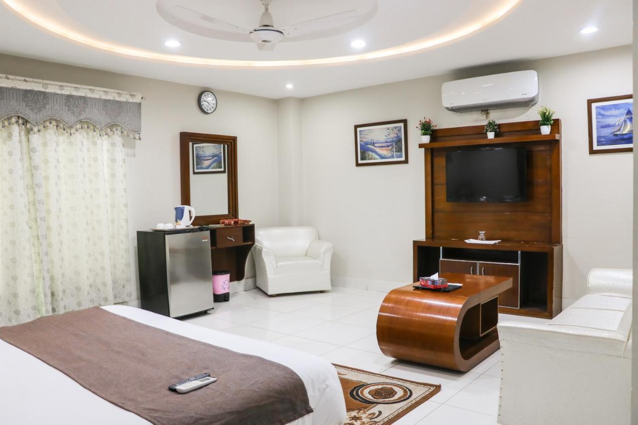 Hotel Crown Inn Multan Exterior foto