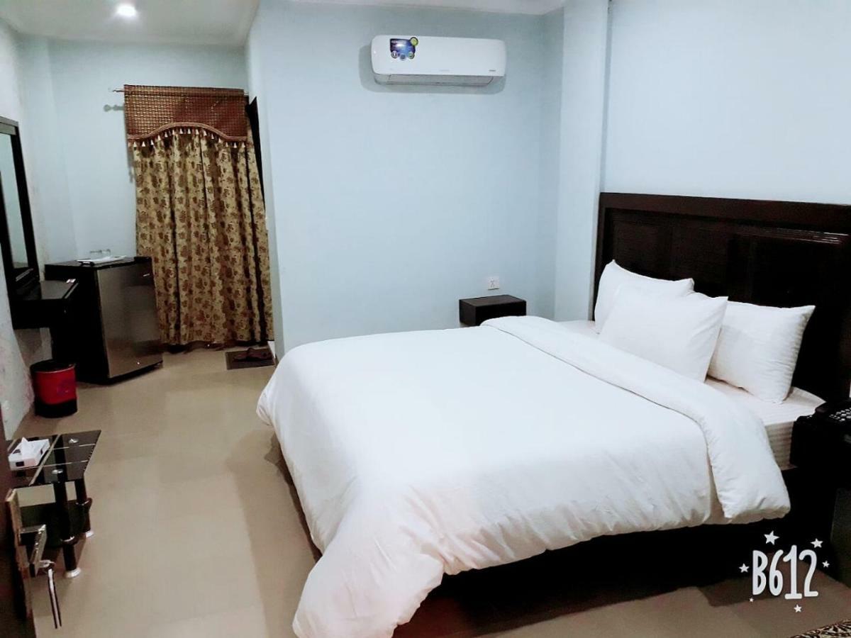 Hotel Crown Inn Multan Exterior foto
