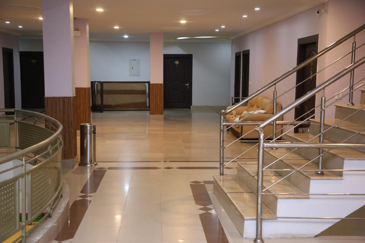 Hotel Crown Inn Multan Exterior foto
